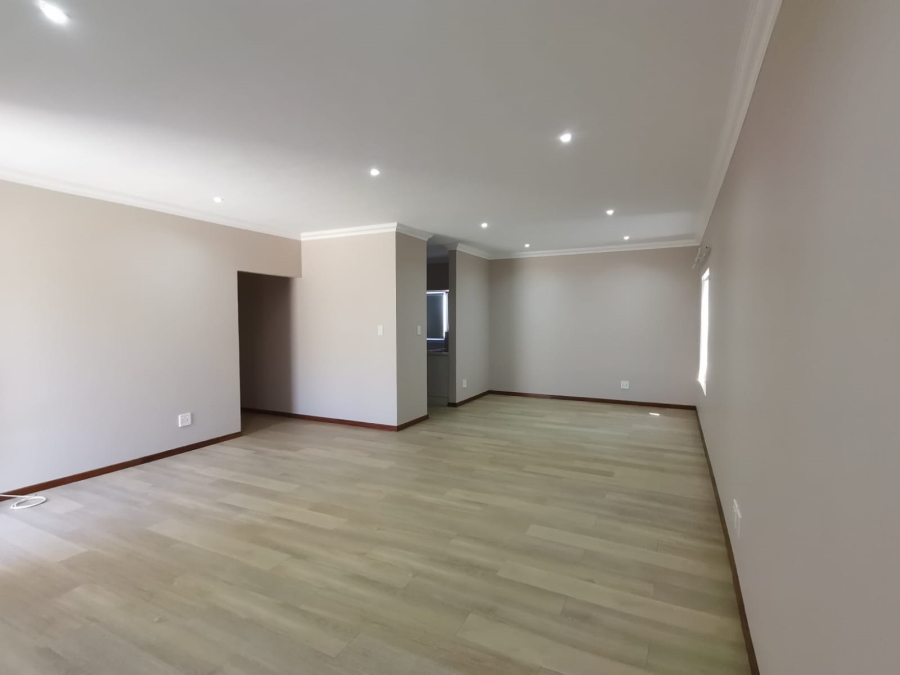 2 Bedroom Property for Sale in Heiderand Western Cape